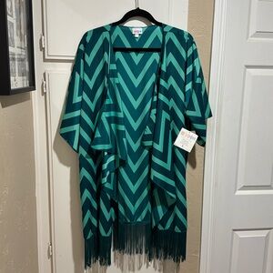 NWT - Green LulaRoe women’s shawl, size large.